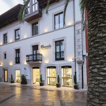 Apartamentos Centro Llanes Bagian luar foto