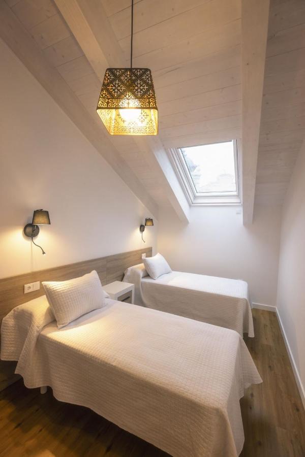 Apartamentos Centro Llanes Bagian luar foto